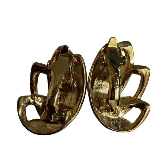 Vintage Trifari Red Enamel Goldtone Clip On Earrings - Picture 8 of 9